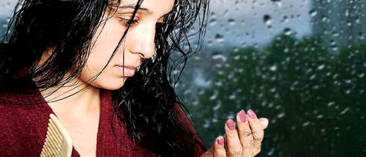 How to prevent hair fall in rainy season ?